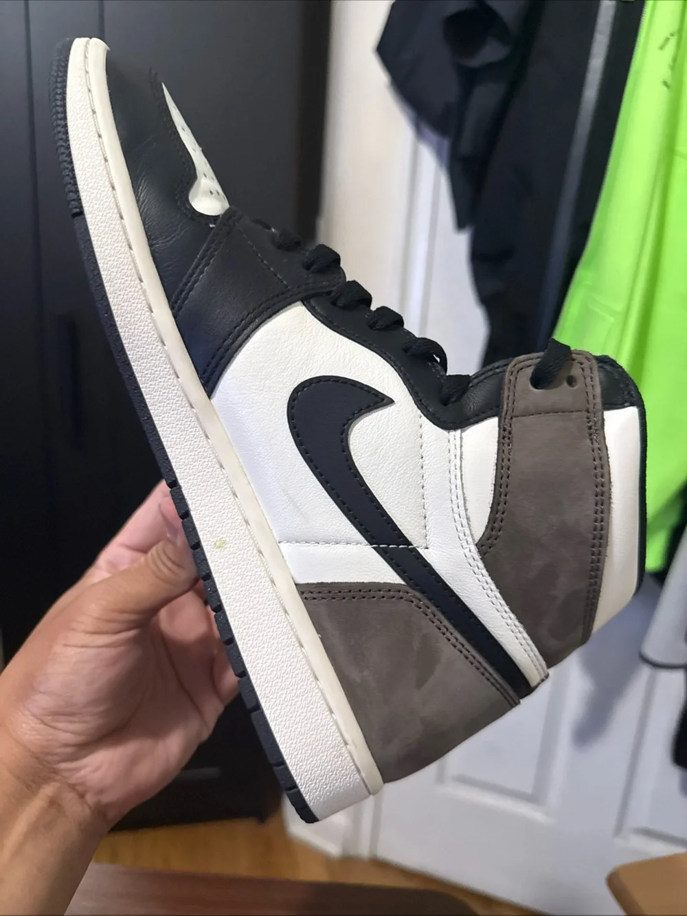 Jordan Retro High Top Sneakers — Black/White/Brown